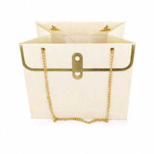 BOLSA DE REGALO DISEÑO CARTERA C/ CADENITA VARIOS COLORES 18X15X12CM. – OCT251147 – CHM26